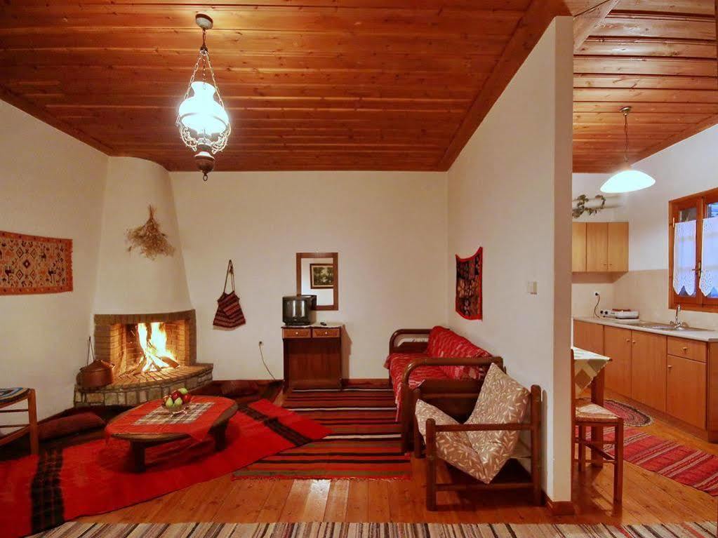 Andrea Sofi Guesthouse Dimitsana Exteriör bild
